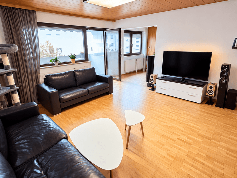 Großzügige 3 ½ Zimmerwohnung mit Potential
